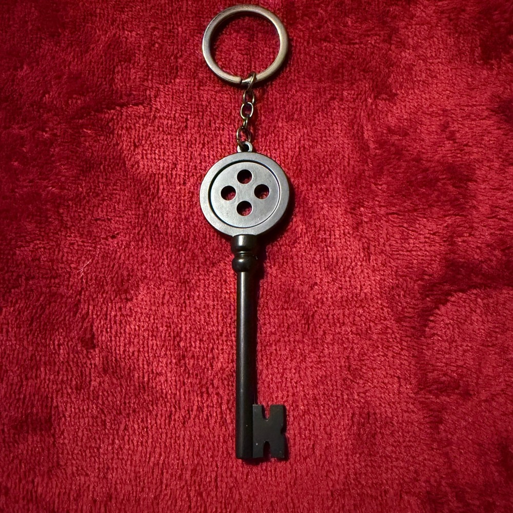 Coraline LAIKA Other Mother Button Key Metal Keychain Black Skeleton Key 2021